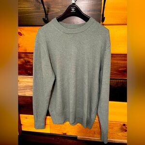 Men's sweater/ Size large. Soft, sage color. Excellent condition.